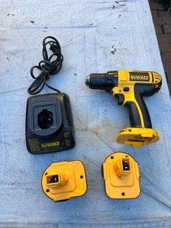 DeWalt Cordless Drill with 2 Batteries and Charger