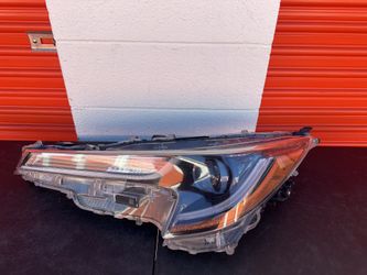 2020-2022 TOYOTA COROLLA LEFT  DRIVE LED HEADLIGHT  OEM 