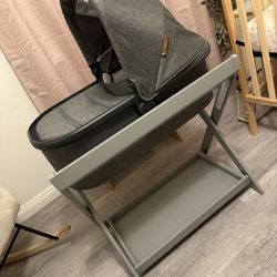 Uppababy Bassinet + Stand