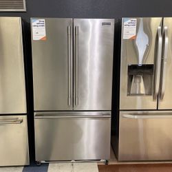 KitchenAid 3 Door French Door Refrigerator With Internal Water Dispenser And Ice Maker YYB