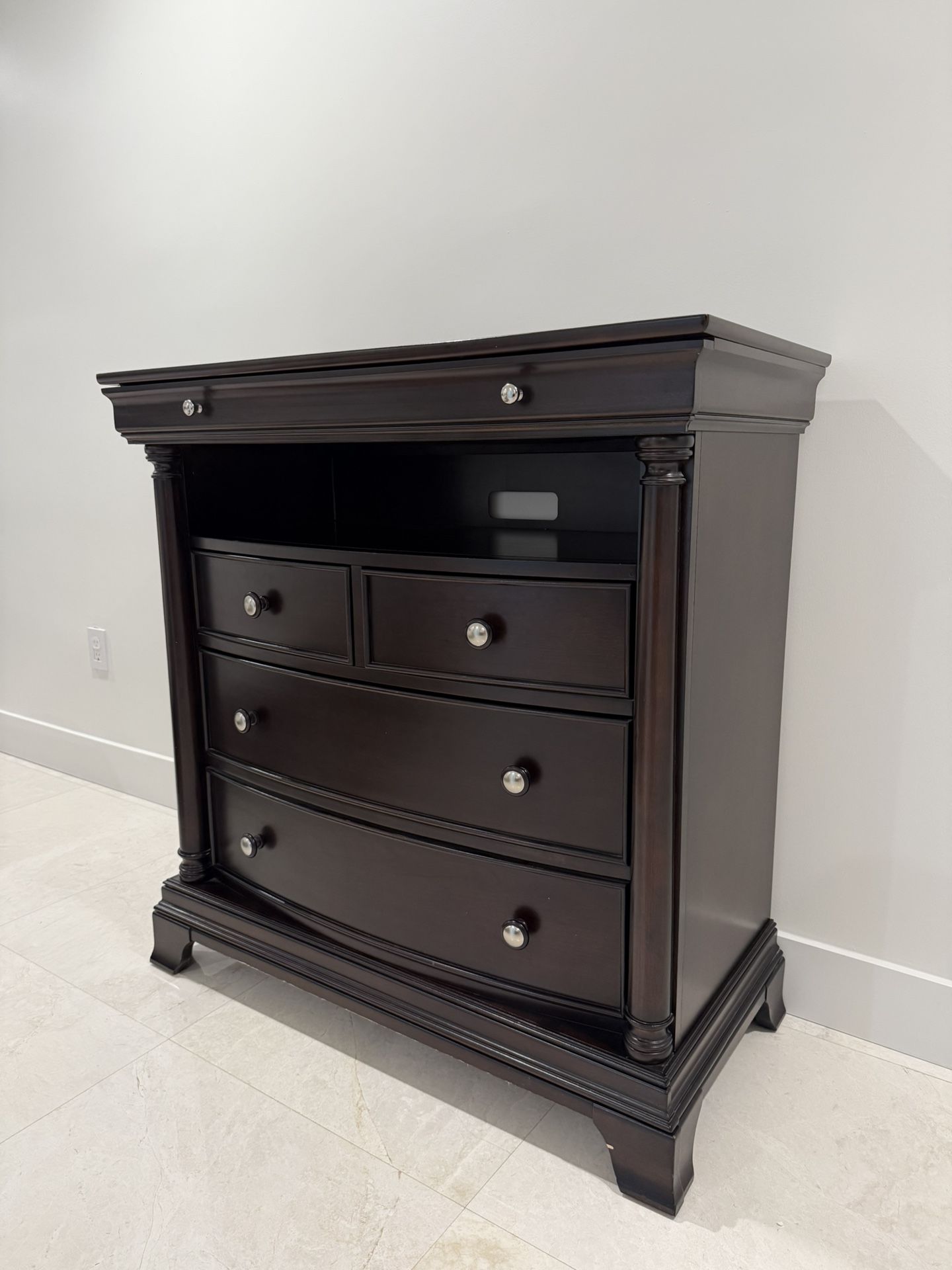 Dresser & Media Stand Solid Wood 