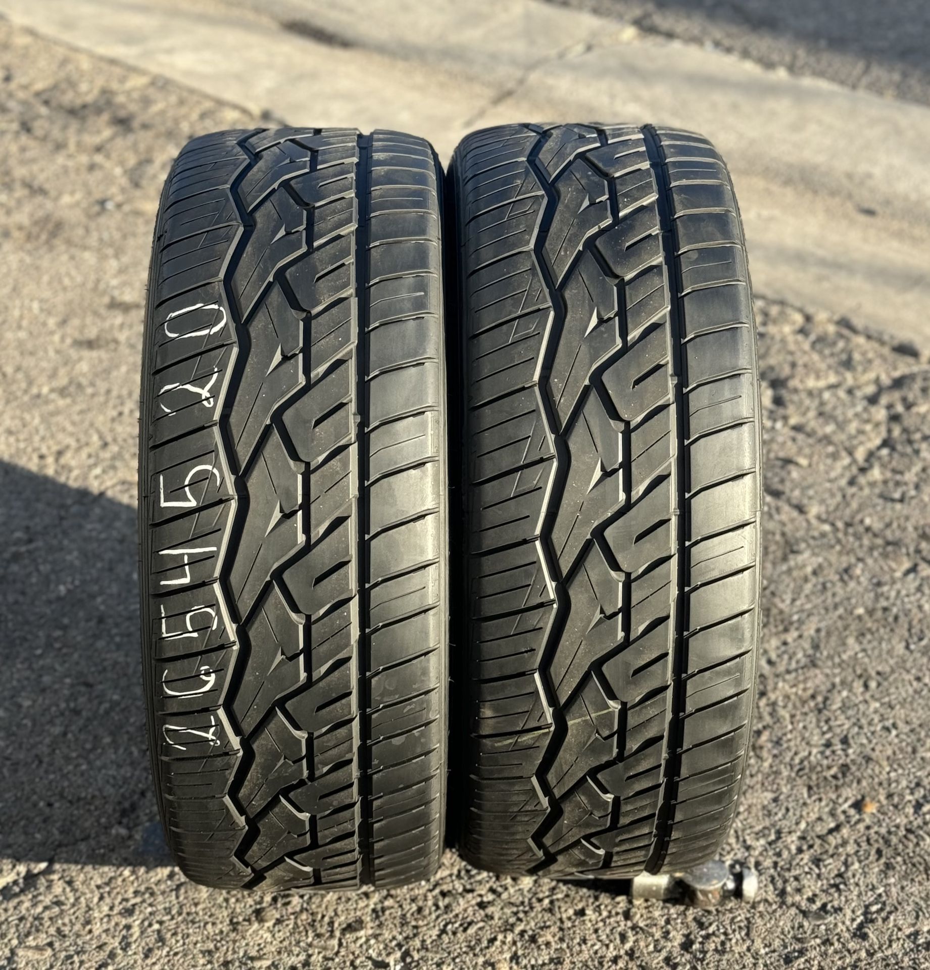 265/45/20 NITTO NT420