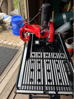 Husky tile saw