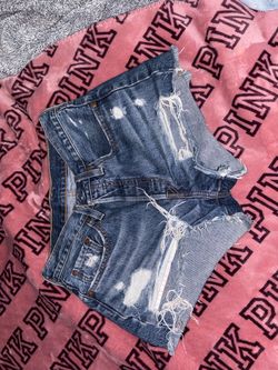 Levi’s women’s Jean shirt size 26