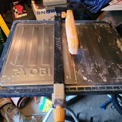 USED Ryobi 7" Wet Tile Saw with Folding Stand (WS720S) + Manual Tile Cutter