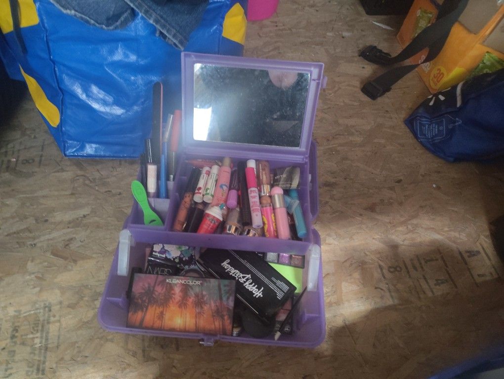 Huge Lot Of Various Beauty Supplies