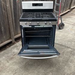 Whirlpool Stove & Air Fryer 