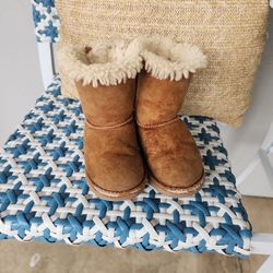 Girls Size 10 UGGS