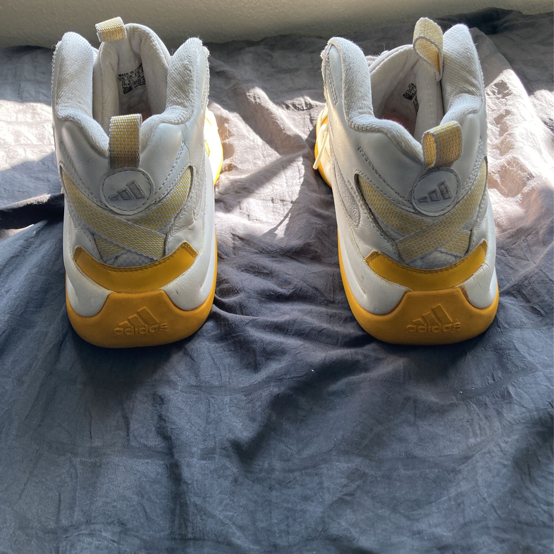 Adidas Lakers Kobe Bryant 8 Hardwood Classics Size Small for Sale in  Tustin, CA - OfferUp