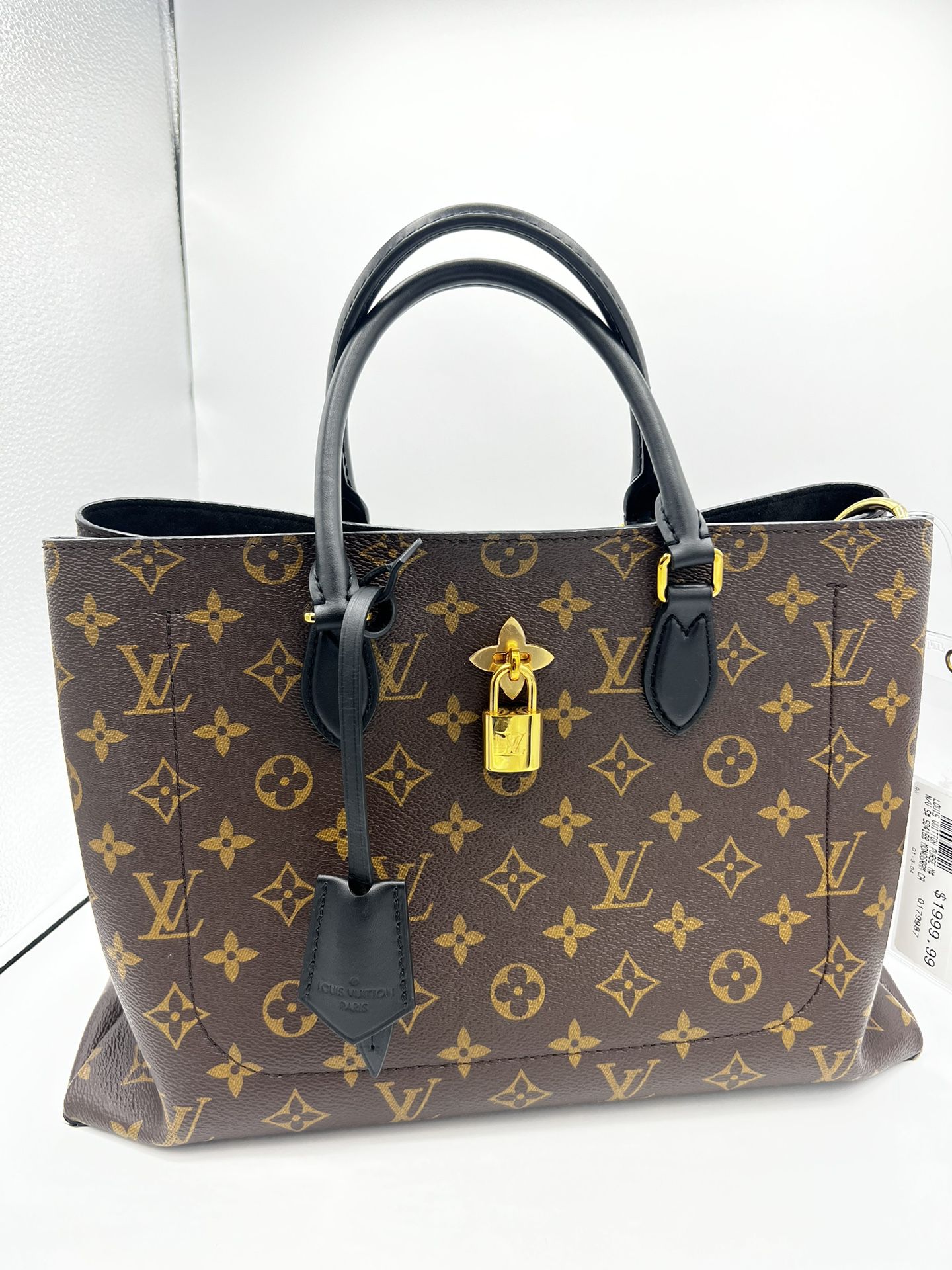 Louis Vuitton for Sale in Spring, TX - OfferUp
