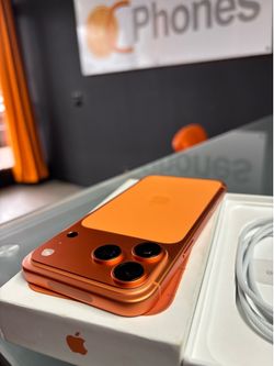 New orange 17 pro max 256gb for AT&T or Cricket Only. Has apple warranty till 04-27 new open box  ++++++Spanish++++ Nuevo iPhone 17 Pro Max de 256 GB,