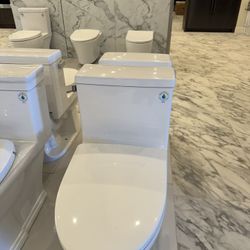Brand new designer toilet.-Icera