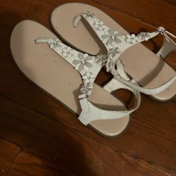 White Flower Sandals