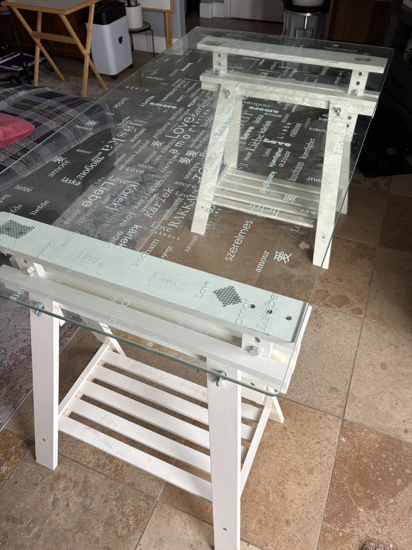 Easel Table/Glass Top Desk