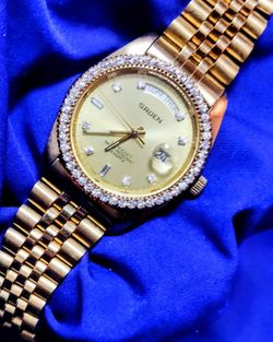 Gruen Swiss Presidential Crystal Accented Day Date Vintage Men's Watch