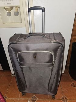 Gray Soft-Shell Rolling Spinner Luggage