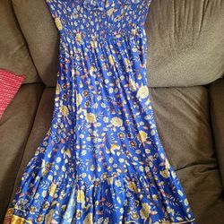 Flower summer dress. Size M