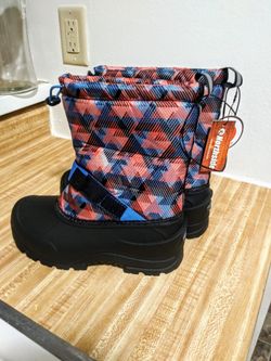 BRAND NEW w/tags!!! Boys youth size 6