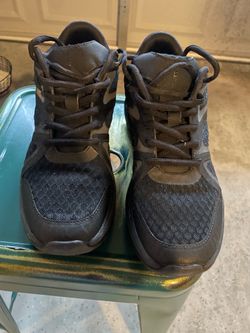 WORK SHOES 👟 # 8.5