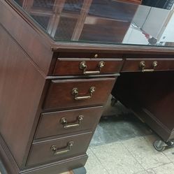 Large Desk