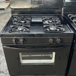 30”in gas range use like new perfect working and warranty