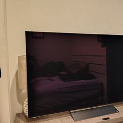 LG C5 "55" inch  OLED TV Perfect condition don't need it had for a little over 3 months