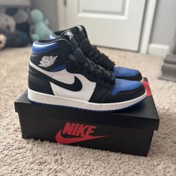 Air Jordan 1 Retro High OG ‘Royal Toe’ 