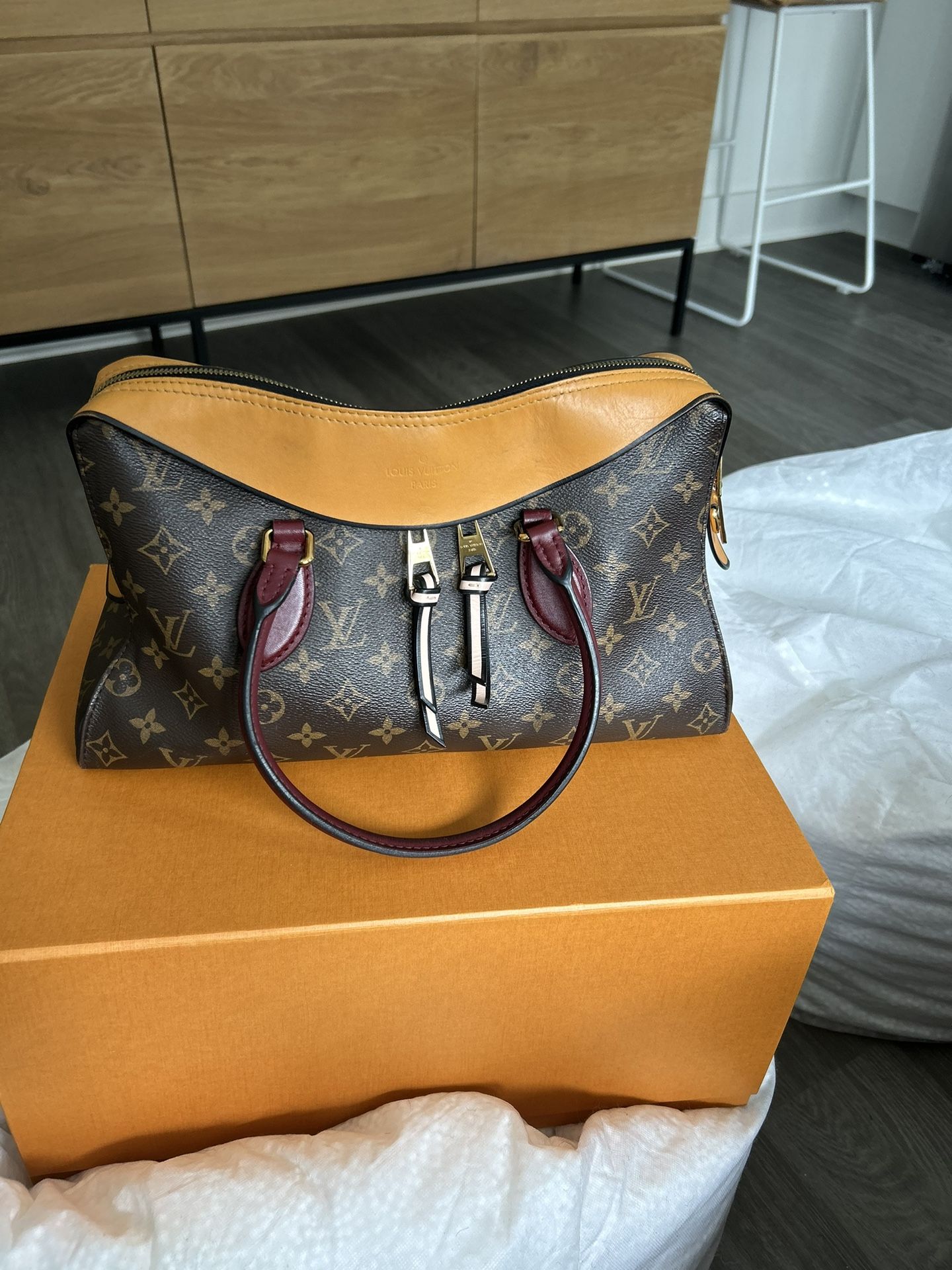 Louis Vuitton Handbag 