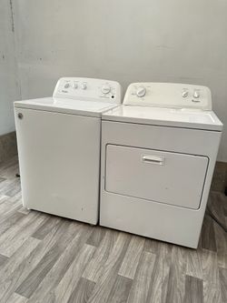 Whirlpool washer and ele dryer laundry set
