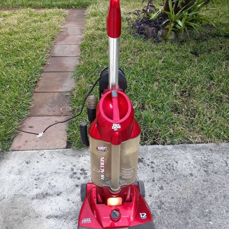 Dirt Devil D2 Upright Vacuum cleaner