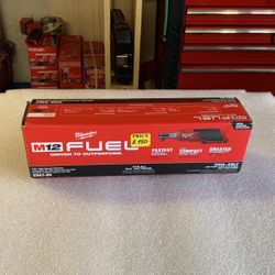 Milwaukee M12 FUEL 12-Volt Lithium-Ion Brushless Cordless High Speed 3/8 in. Ratchet (Tool-Only)