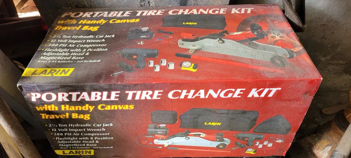 See Pic New In Box Tire Change Kit