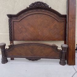 King Size Bedroom Set Without A Mattress Excellent Condition. No Stage. Rips Burns Pet Free.