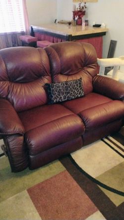 Reclining couch and loveseat