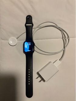 Apple Watch six series with charger works great Apple Watch 6 series with charger works great