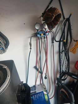 Exhausted Manifold Gages