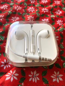 APPLE EARBUDS/EARPHONES NEW