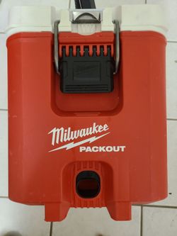 Milwaukee Packout Cooler