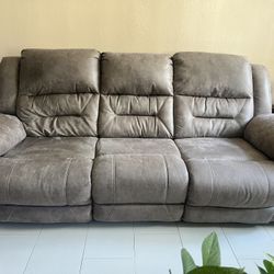 Reclinable Sofa 