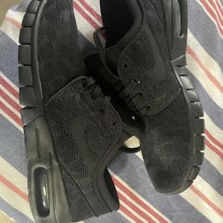 New Nikes SB Size 6 Youth