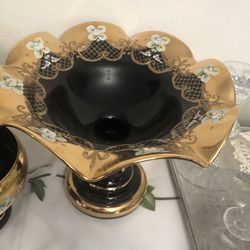 Decorative Vases And Napkin Holders Set