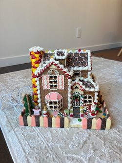 Vintage Traditions Large Illuminated Lighted Gingerbread House With Santa (1999)