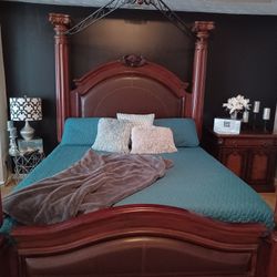 Queen Bed And Boxspring 