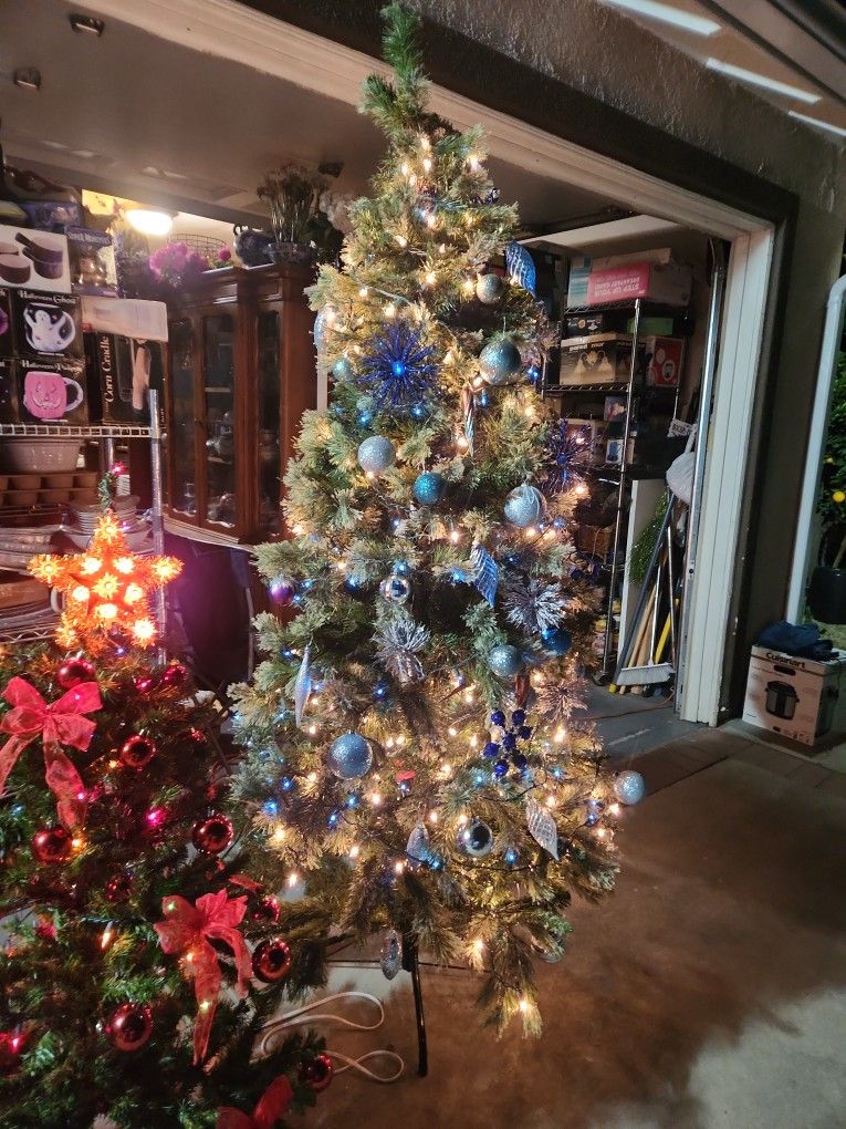 6 Feet Chritmas Tree