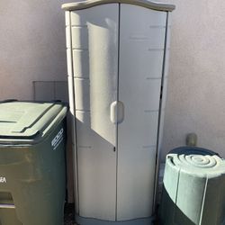 Rubbermaid Storage Shed 