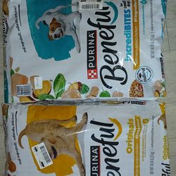 Purina benefit dog food.