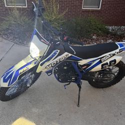 2021 XMoto Dirt Bike 250cc