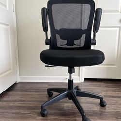 Computer Chair With Adjustable Arm Tests