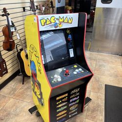 Pac Man Arcade Game 