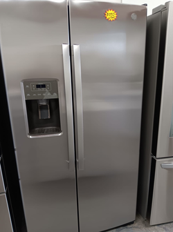 GE Side‑by‑Side Fridge – Stainless, Ice/Water Dispenser